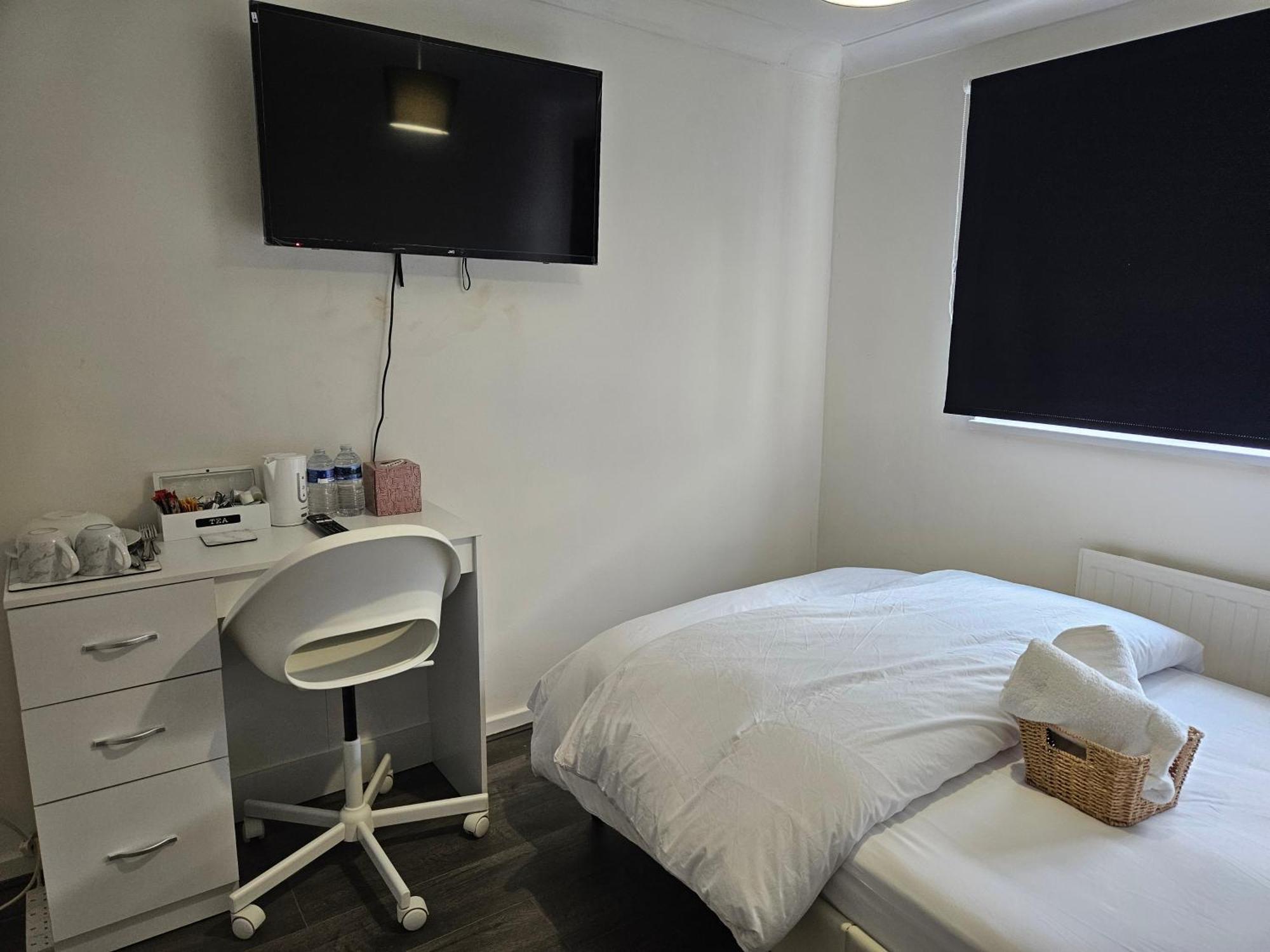 Jays-Rooms Pitsea Exterior photo