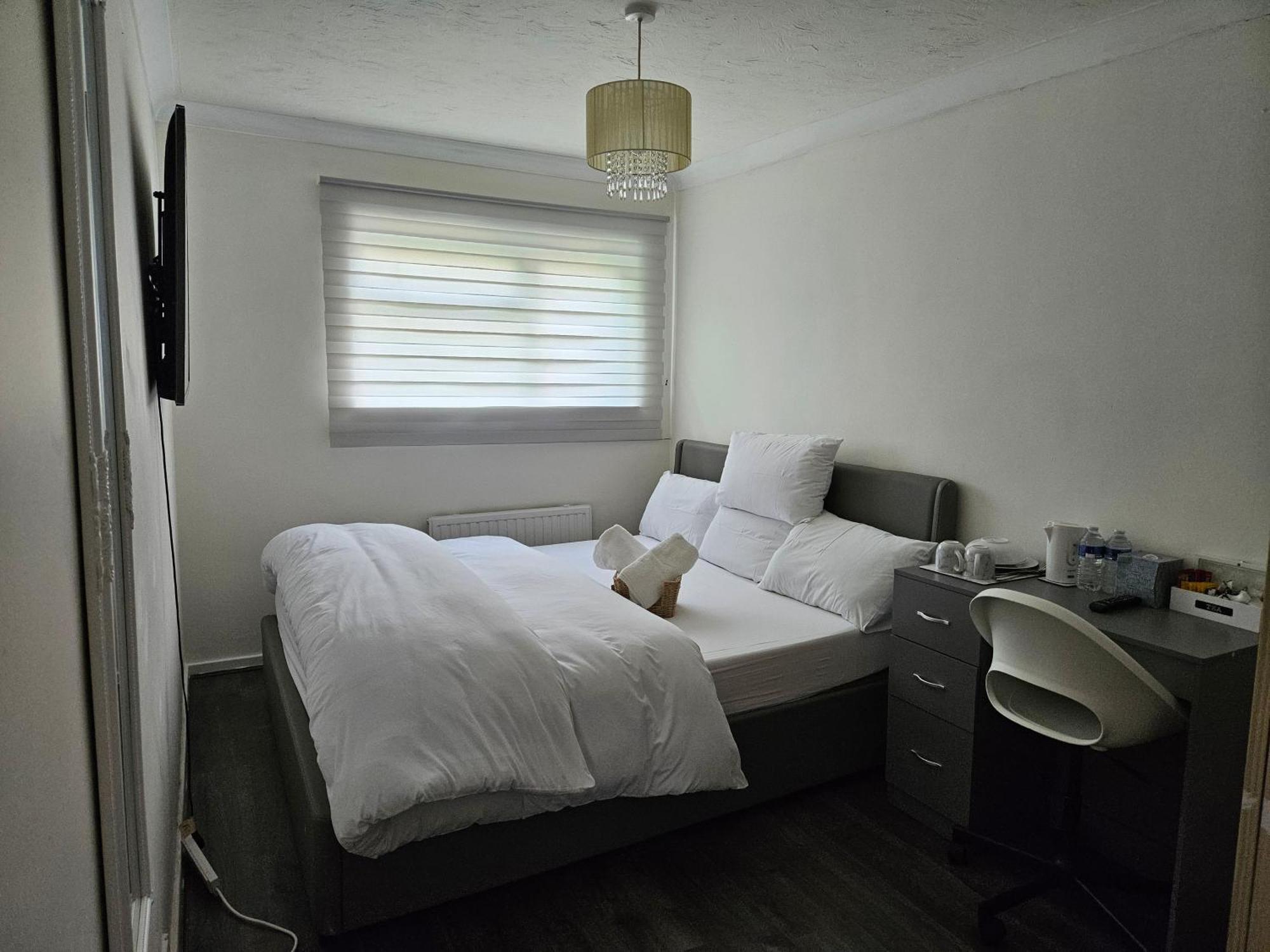 Jays-Rooms Pitsea Exterior photo