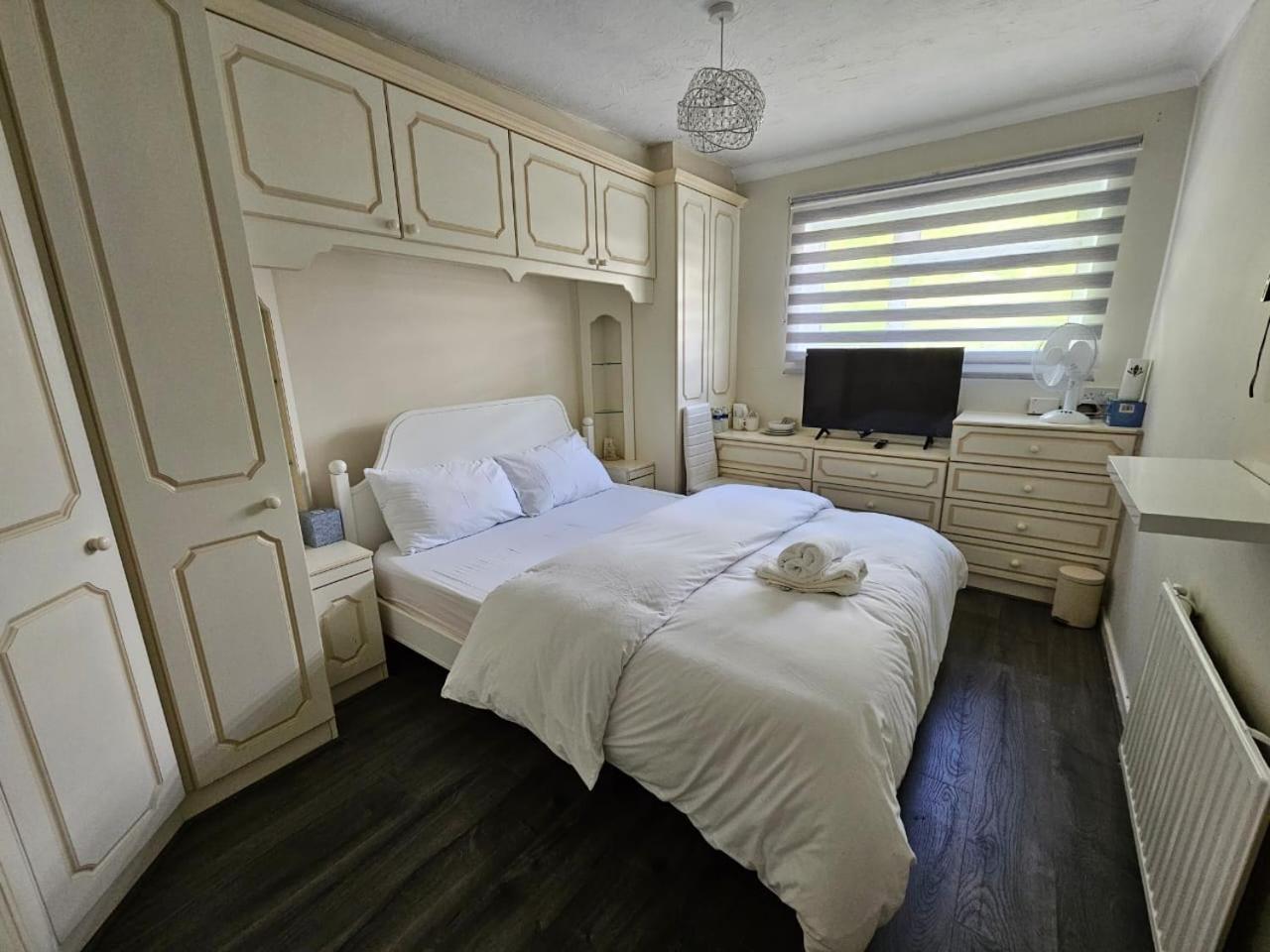 Jays-Rooms Pitsea Exterior photo